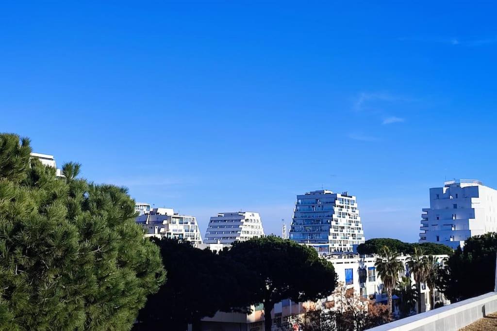 Grand Voile - Hyper Centre, Climatisation, Vue Panoramique Sur L'Architecture De La Grande Motte Apartment Ngoại thất bức ảnh